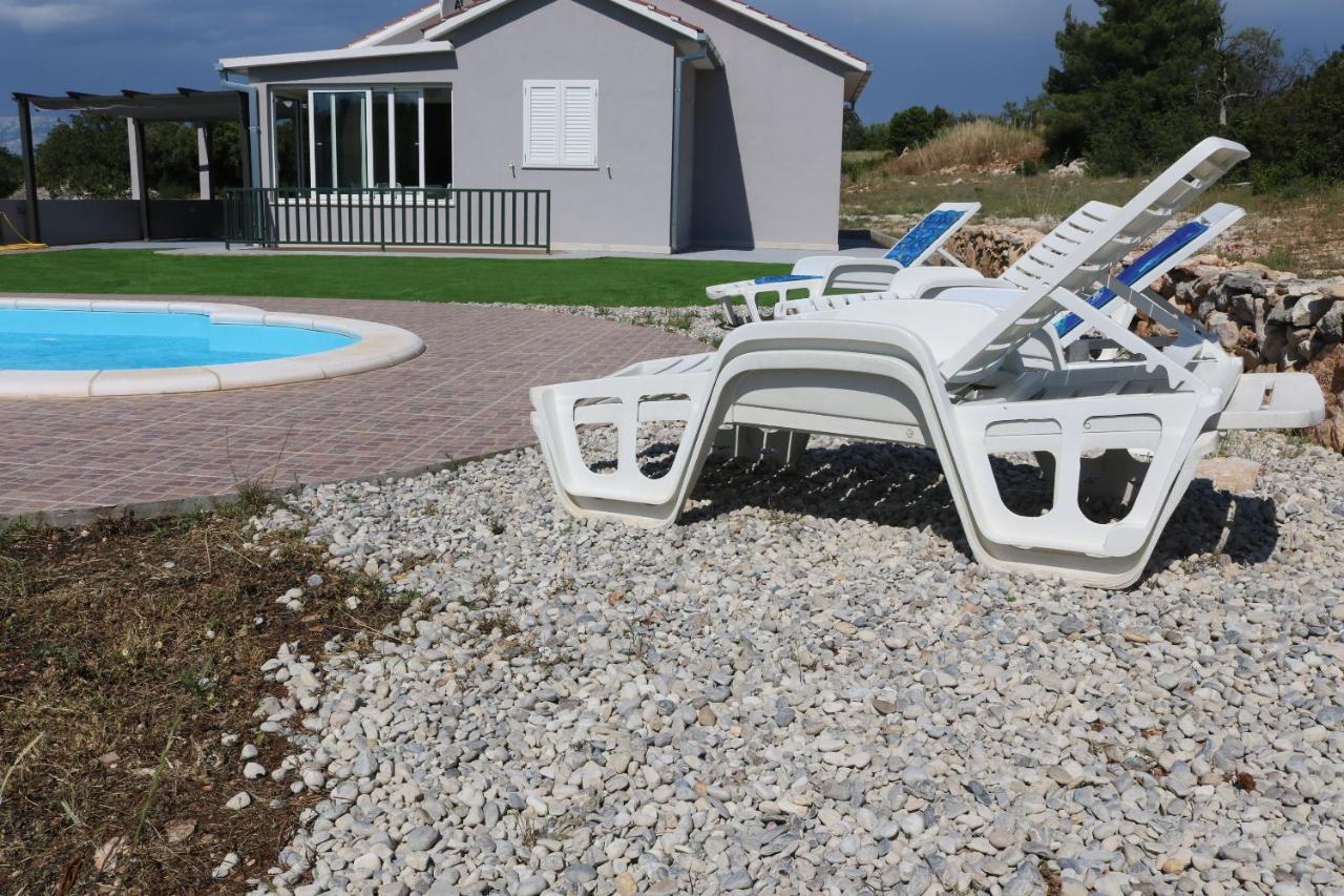 Villa Nane Garden House With Heated Pool Mirce Exterior foto
