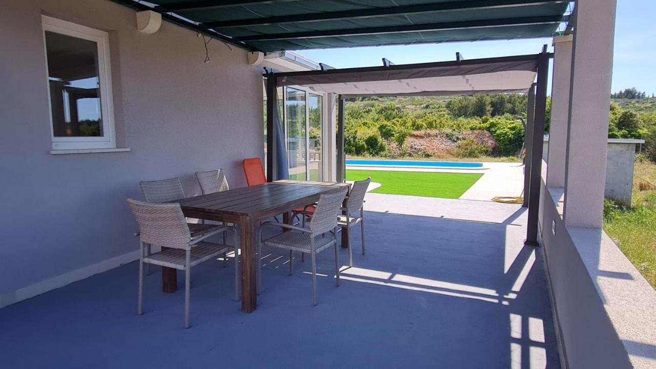 Villa Nane Garden House With Heated Pool Mirce Exterior foto
